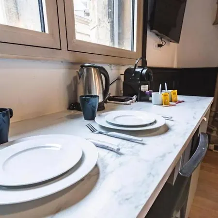 Fire, Appartement Vue Cathedrale Reims Exterior foto